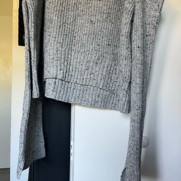 Sweater - Picture 3 of 6